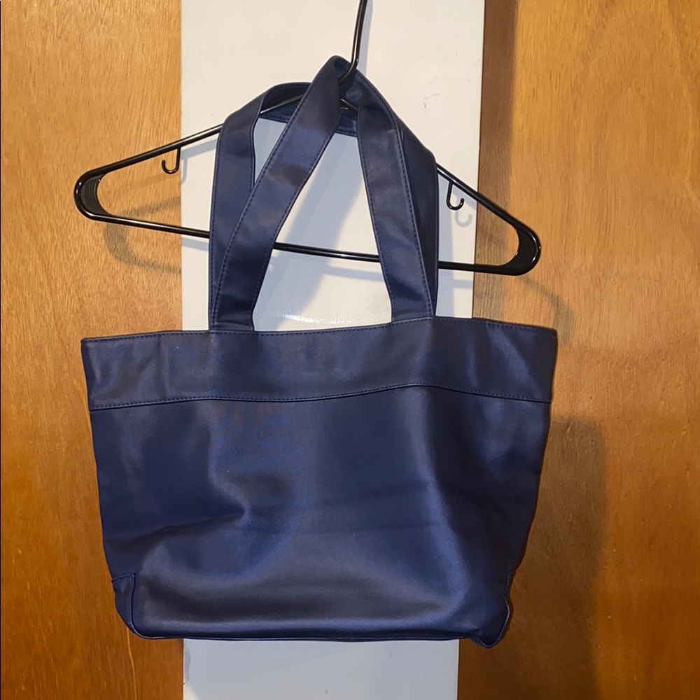 💙NWT Elegant Blue Tote Bag